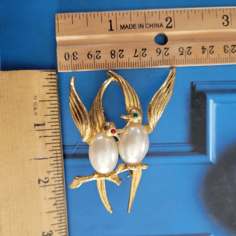 Brooch  Birds on Branch ~ Gold-tone Metal Faux Pearl Rhinestone Eyes FINAL PRICE - Picture 10 of 16